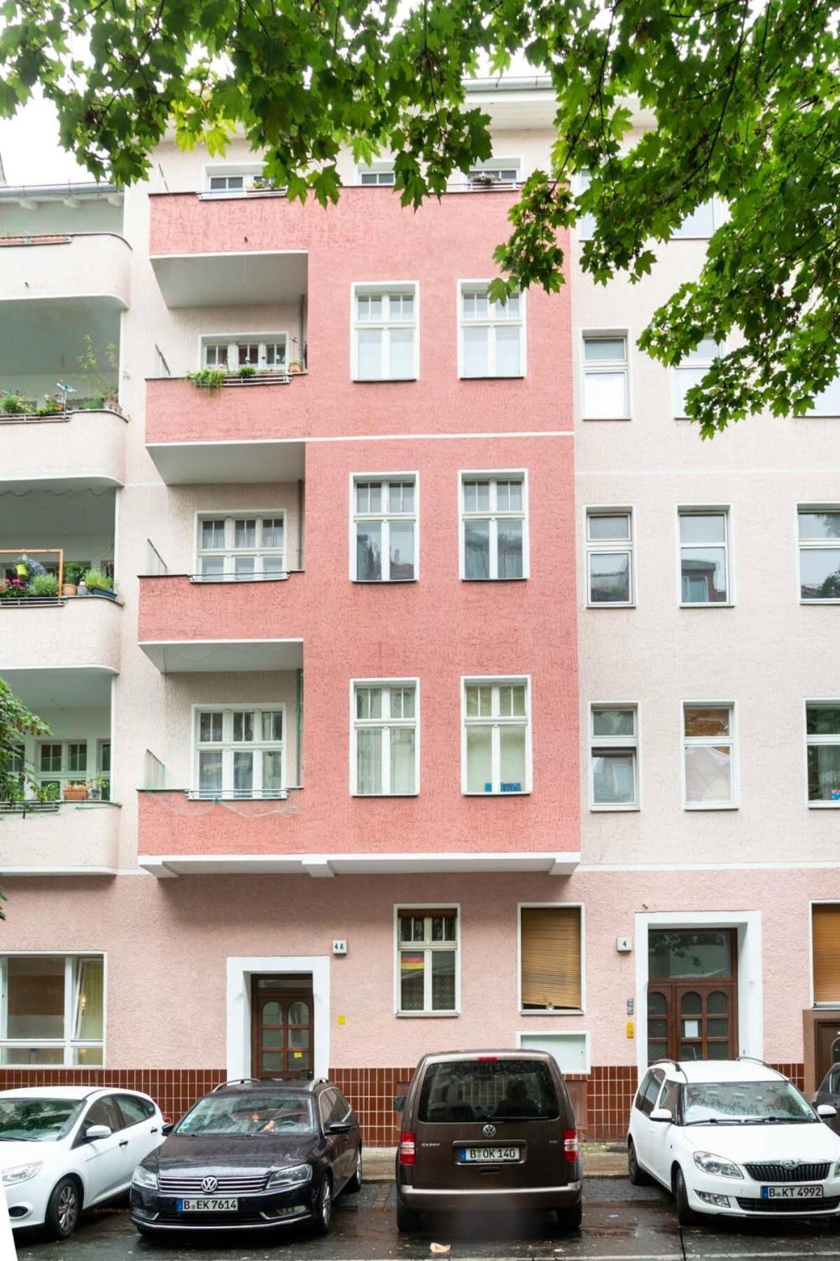 Cozy 2 Room Apartment Next To Hermannstrasse Берлін Екстер'єр фото